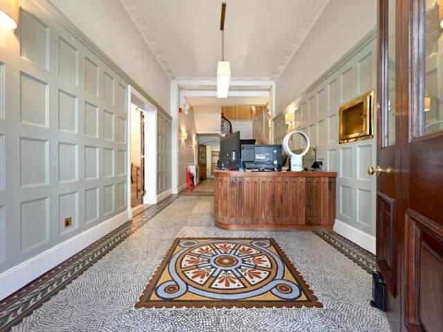 Apartment for sale in Mayfair, Greater London