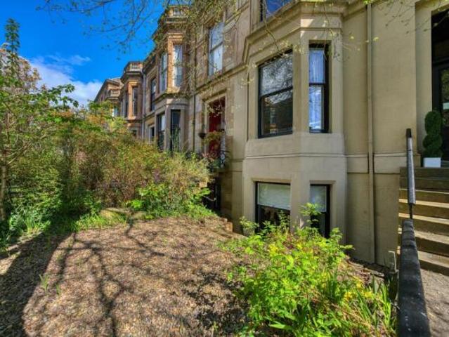 Apartment for sale in Hillhead, Scotland