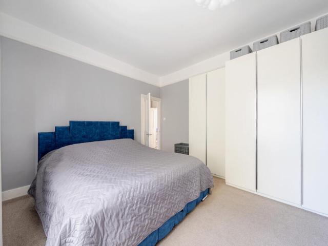 Apartment for sale in Woolwich, Greater London