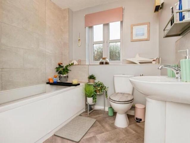 Apartment for sale in Barholm, Lincolnshire