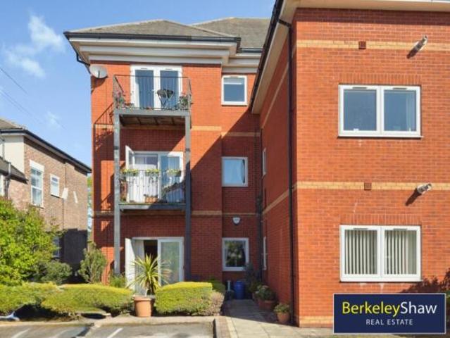 Apartment for sale in South Lane, West Yorkshire