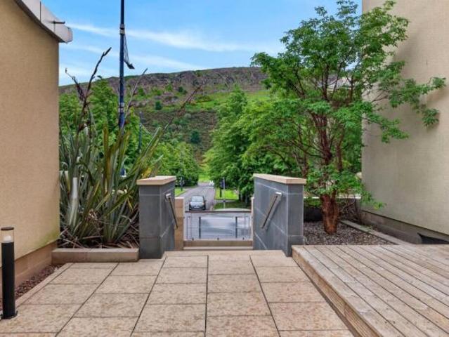 Apartment for sale in Holyrood, Old Town