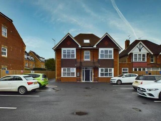 House for sale in Red Hill, Surrey