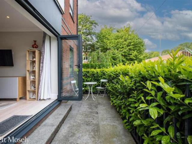 Apartment for sale in The Butts, Kent