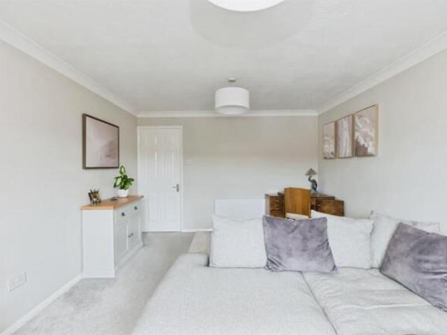 Apartment for sale in Sovereign Harbour, Eastbourne