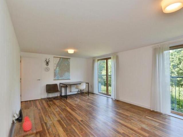 Apartment for sale in Milton Keynes