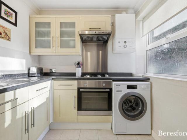 Apartment for sale in Navestock Side, Essex