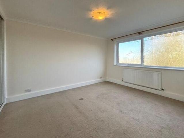 Apartment for sale in Navestock Side, Essex