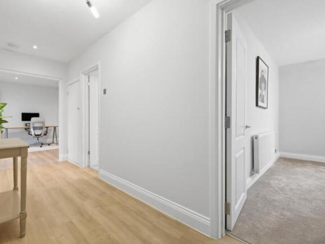 Apartment for sale in Navestock Side, Essex