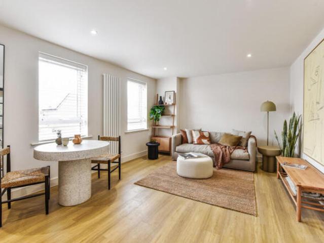 Apartment for sale in Winchester, Hampshire