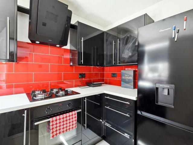 Apartment for sale in Bearsden, Scotland