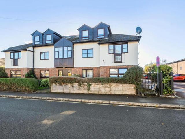 Apartment for sale in Slough