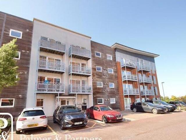 House for sale in Maidenhall, Key Street
