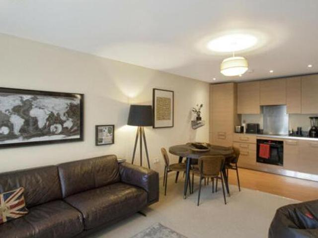 House for sale in Isleworth, Greater London