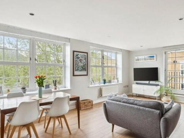 House for sale in Isleworth, Greater London
