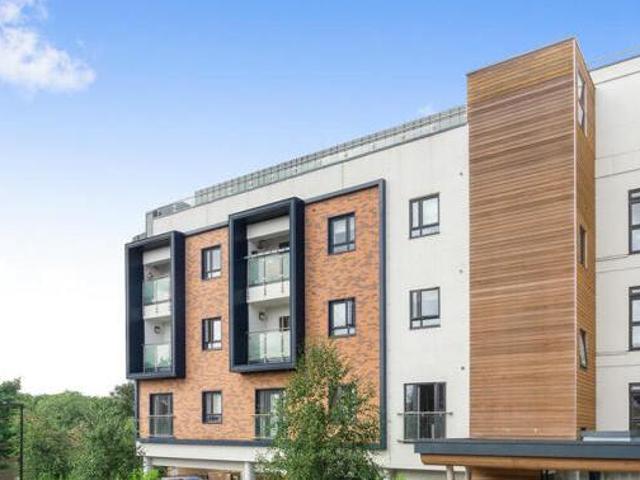 House for sale in Isleworth, Greater London