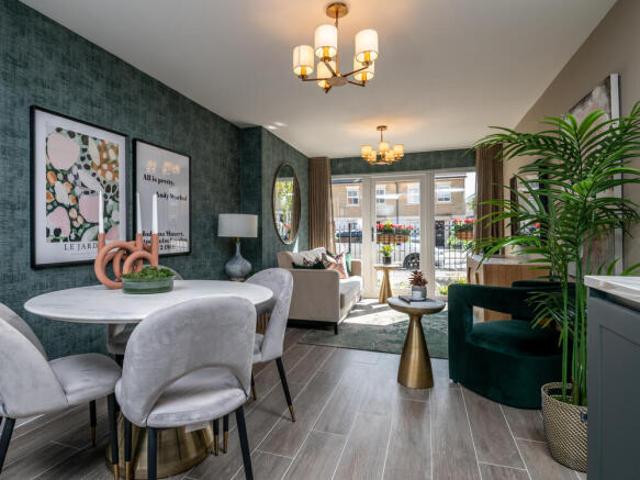 Apartment for sale in Ringlestone, Midway