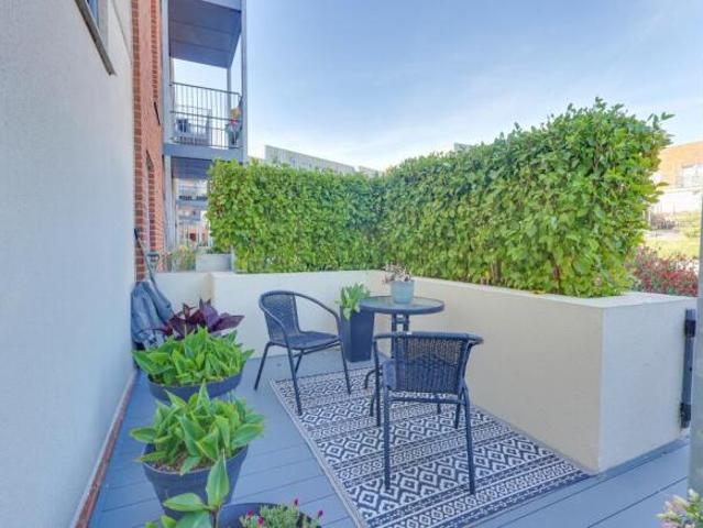 Apartment for sale in Woolston, Warrington