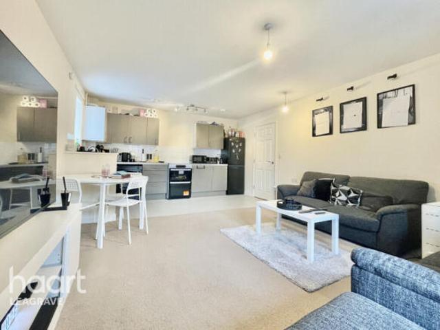 Apartment for sale in Spring Park, Luton