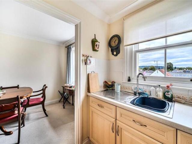 Apartment for sale in Cheltenham, Gloucestershire