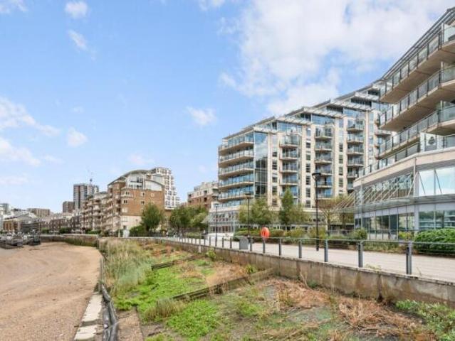 Apartment for sale in Cat Hill, England