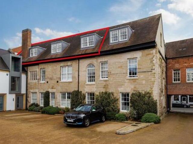 House for sale in Warwick, Warwickshire
