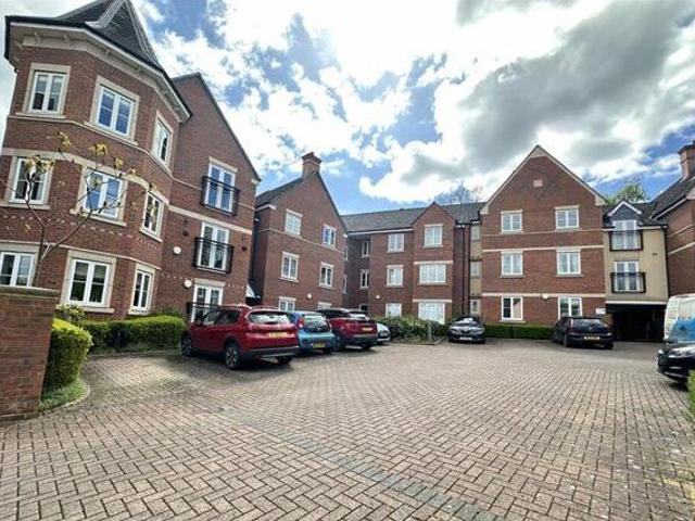 House for sale in Green Close, Warwickshire