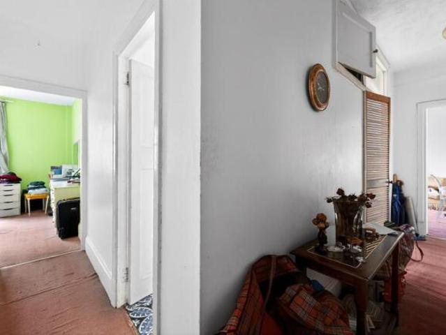 Apartment for sale in Kensington, Greater London