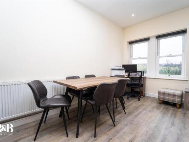 Apartment for sale in Bulk, Lancaster