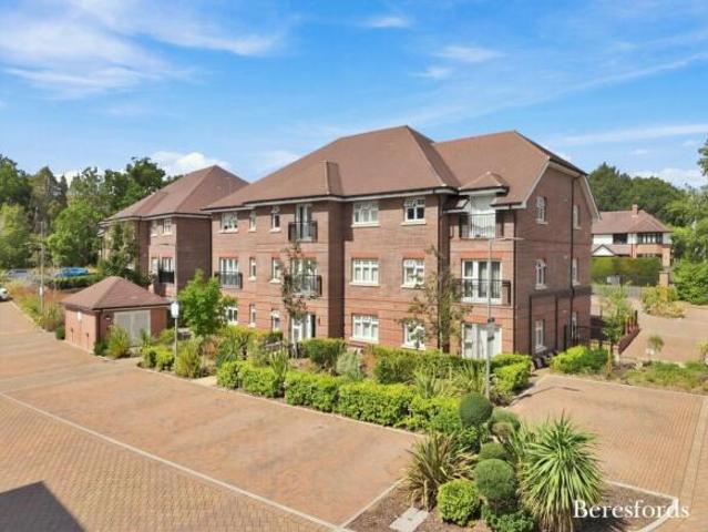 Apartment for sale in Navestock Side, Essex