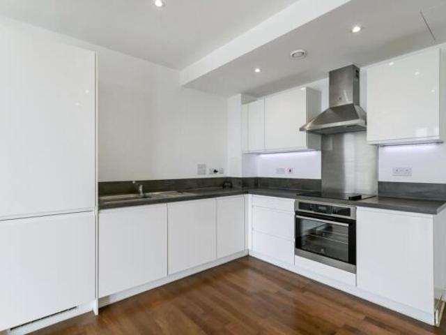 Apartment for sale in Greater London