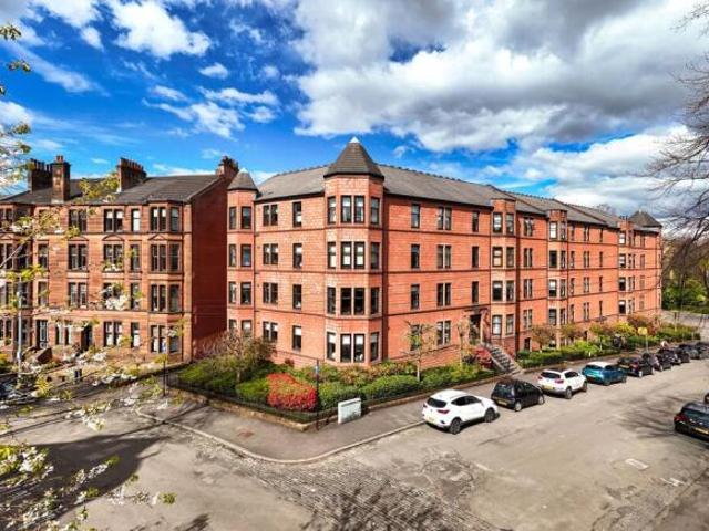 Apartment for sale in Hyndland, Scotland