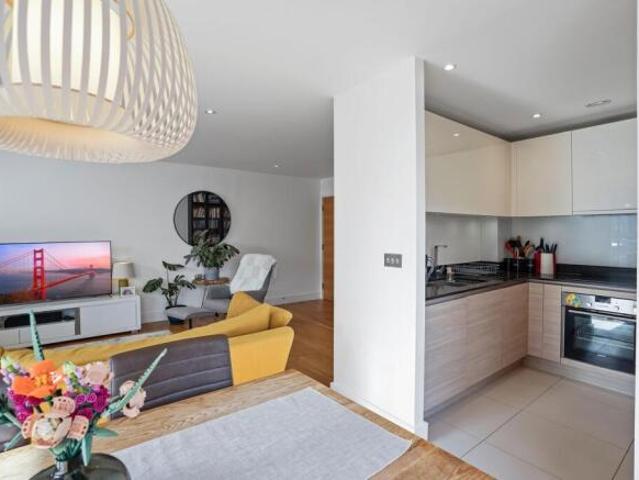 Apartment for sale in Arbury, Cambridgeshire