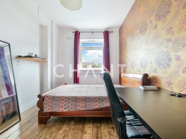 Apartment for sale in Greater London