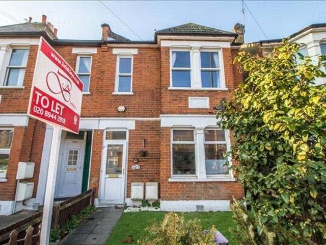 Apartment for sale in London Borough of Merton, Raynes Park