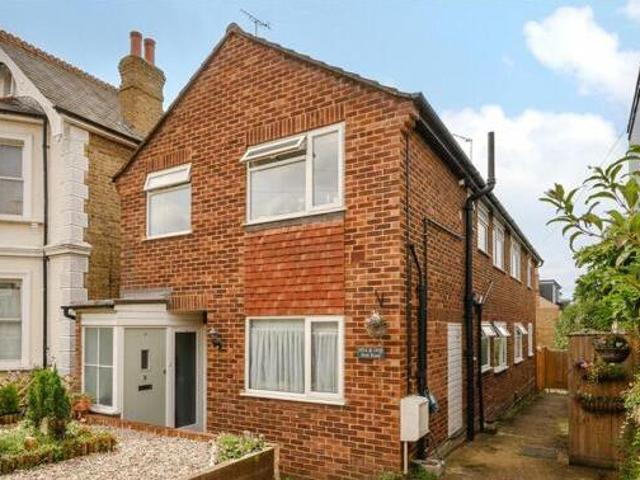 House for sale in Kingston Upon Thames, Greater London