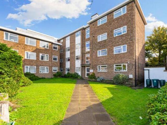 House for sale in Kingston Upon Thames, Greater London
