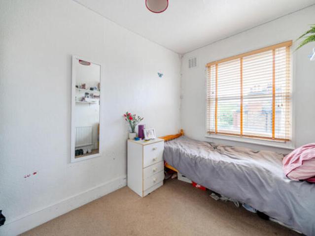 Apartment for sale in Harlesden, Greater London