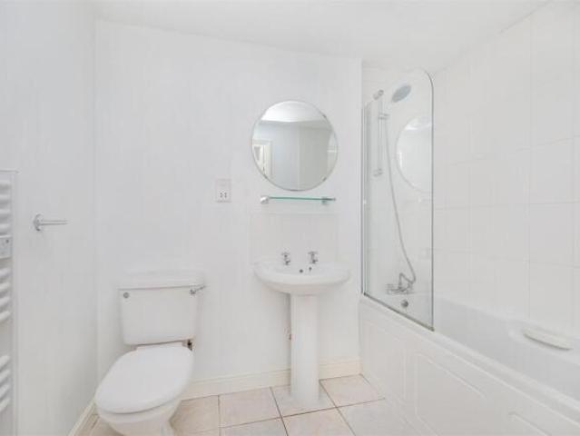 Apartment for sale in Gosforth, Tyne And Wear