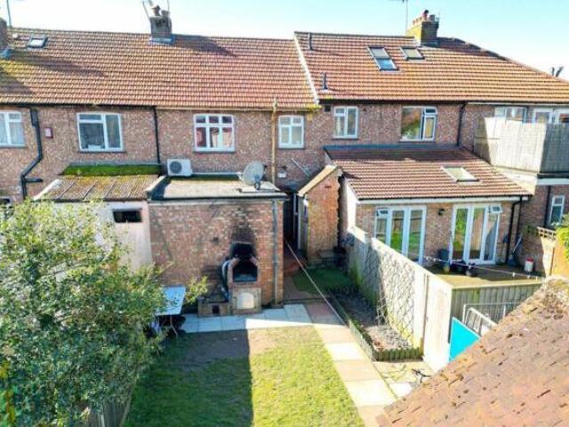 House for sale in Fishersgate, West Sussex