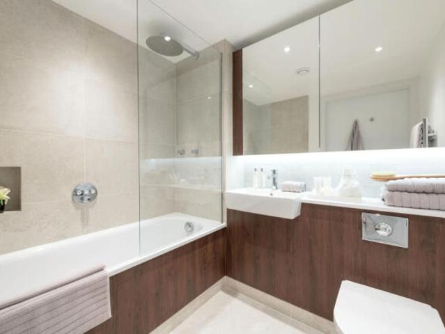 Apartment for sale in Canary Wharf, Greater London