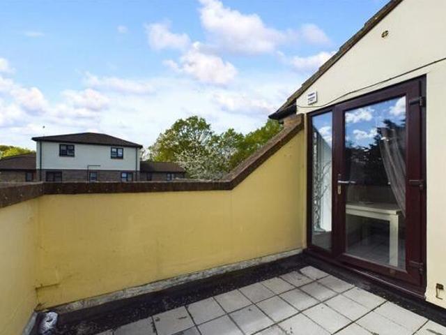 House for sale in Laindon, Essex