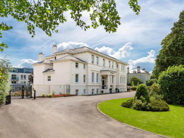Apartment for sale in Golden Valley, Gloucestershire