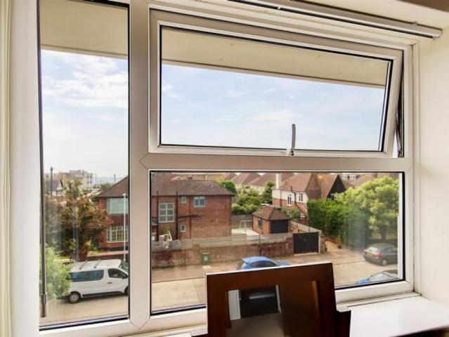 Apartment for sale in Walberton, Arun