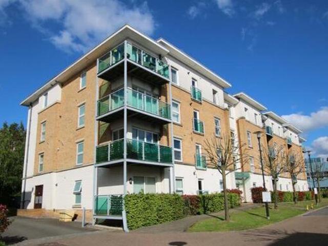 House for sale in Pachesham Park, Surrey