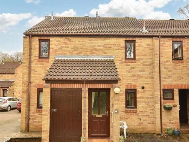 House for sale in Low Farm, West Yorkshire