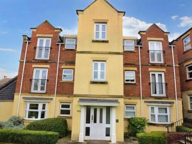 House for sale in Farnley, West Yorkshire