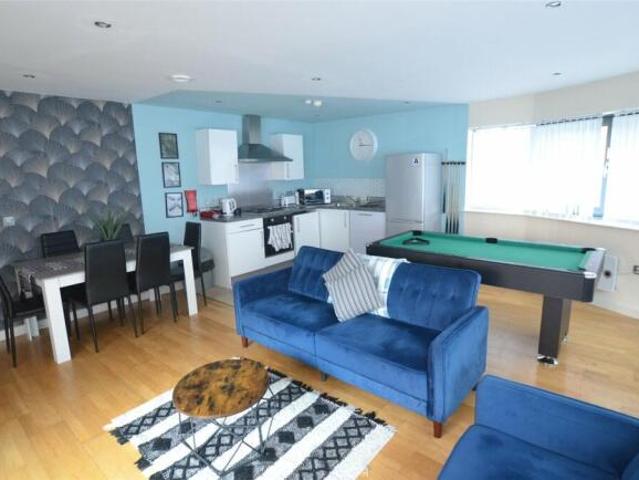 Apartment for sale in Calderstones