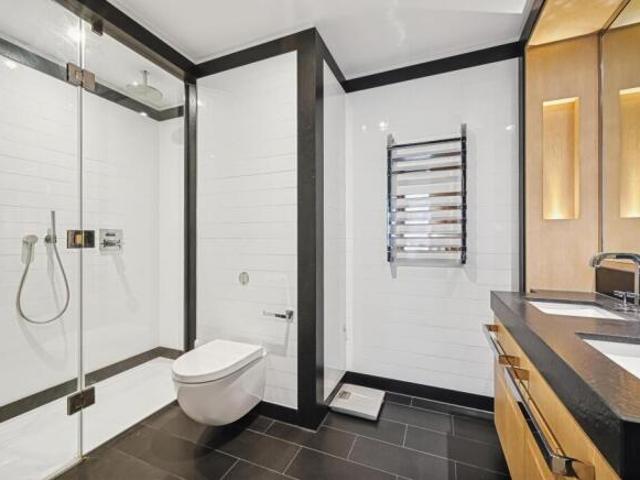 Apartment for sale in Nine Elms, Greater London