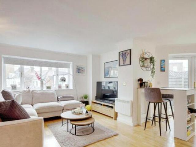 House for sale in Leigh-on-sea